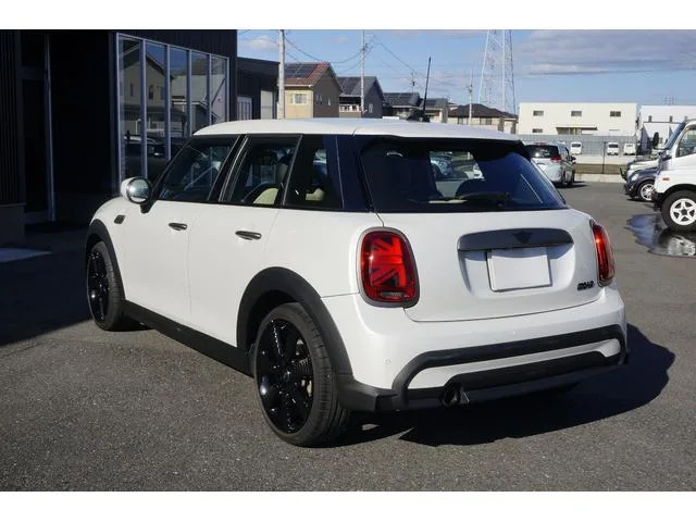 MINI MINI COOPER RESOLUTE EDITION 2023 — миниатюра 3