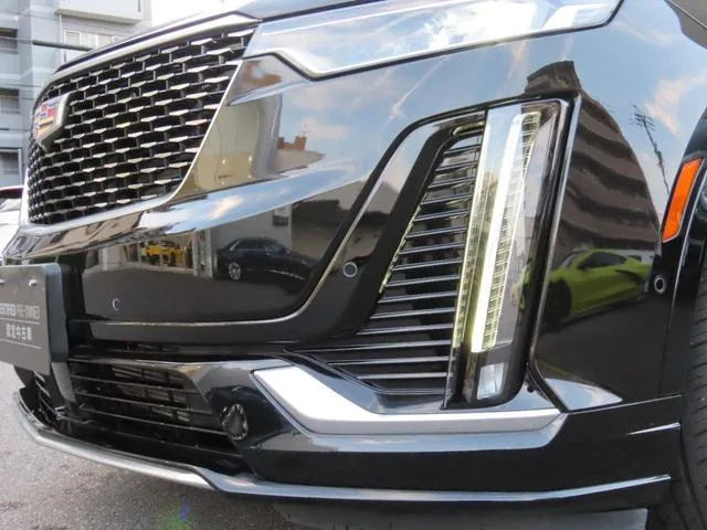 Cadillac CADILLAC XT6 2023 — миниатюра 3