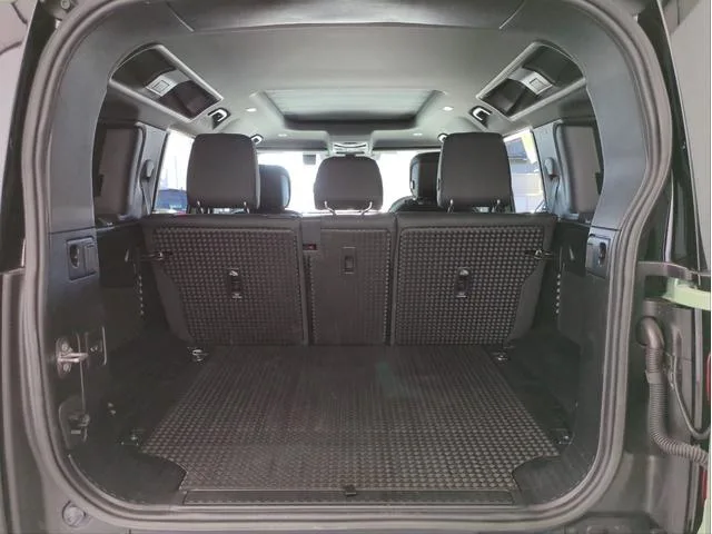 Land Rover Defender 2023 — миниатюра 3
