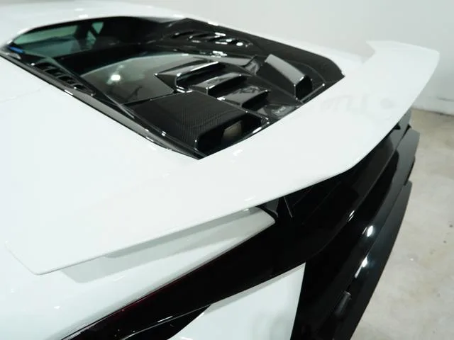 Lamborghini Huracan 2024 — миниатюра 5