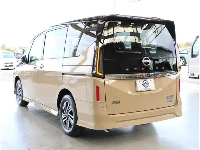 Nissan SERENA E-4ORCE HIGHWAY STAR V 2025 — миниатюра 3