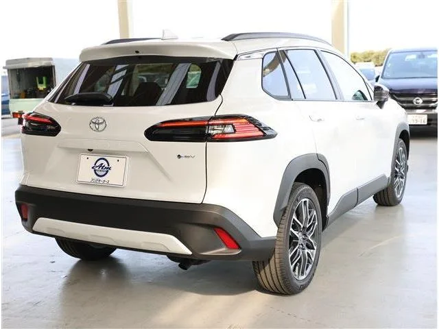 Toyota CorollaCross HYBRID Z 2026 — миниатюра 3