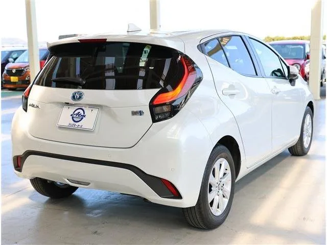 Toyota AQUA Z 2024 — миниатюра 3