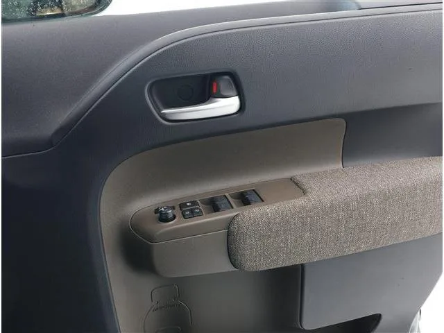 Toyota SIENTA JUNO 2025 — миниатюра 2