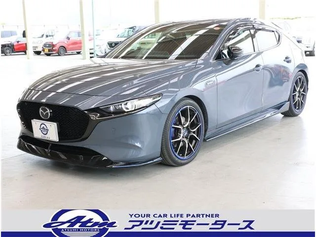 Mazda MAZDA3 FASTBACK X BLACK TONE EDITION 2022 — фото 1, купить с доставкой в Москву