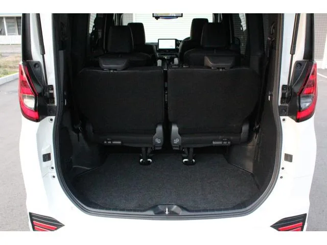 Toyota NOAH S-Z 2022 — миниатюра 5