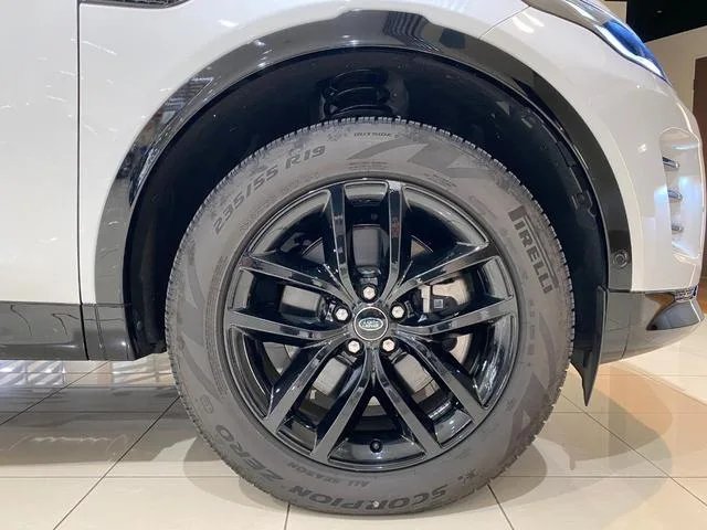 Land Rover Discovery Sport DYNAMIC SE D200 2024 — миниатюра 5