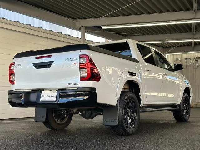 Toyota Hilux Z GR SPORT 2023 — миниатюра 5