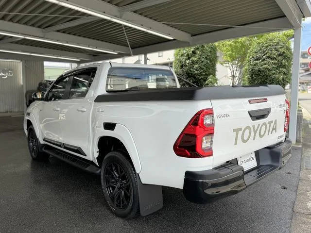 Toyota HILUX Z GR SPORT 2023 — миниатюра 2
