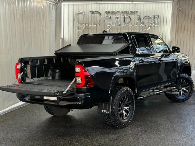 Toyota HILUX Z GR SPORT 2023 — миниатюра 2