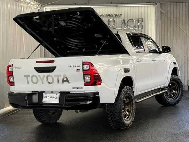 Toyota HILUX Z GR SPORT 2023 — миниатюра 2