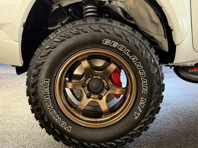 Toyota HILUX Z GR SPORT 2023 — миниатюра 3