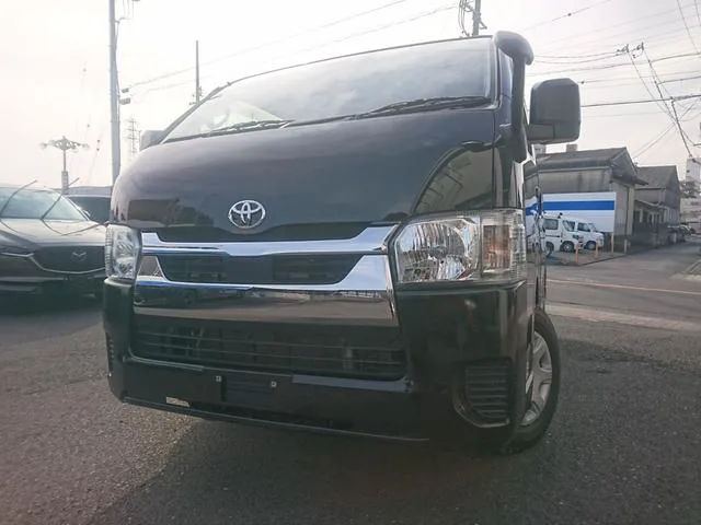 Toyota HIACE VAN DX GL PACKAGE 2022 — фото 1, купить с доставкой в Москву