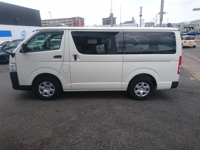 Toyota HIACE VAN 2023 — миниатюра 2