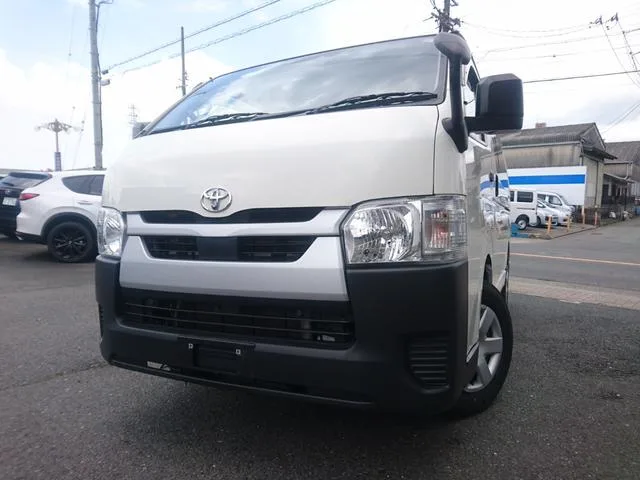 Toyota HIACE VAN 2023 — фото 1, купить с доставкой в Москву