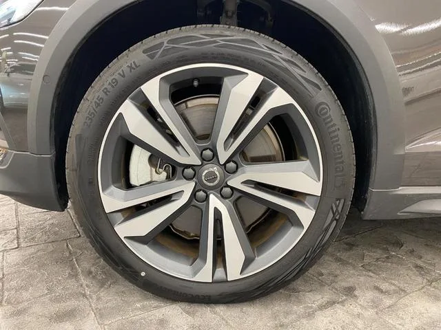 Volvo V60 CROSS COUNTRY ULTIMATE B5 AWD 2024 — миниатюра 2