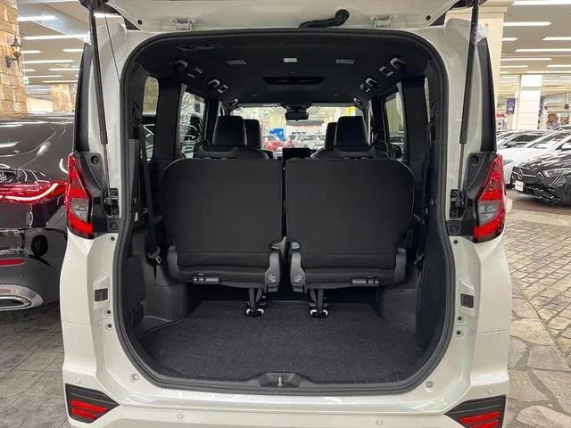 Toyota NOAH HYBRID S-Z 2024 — миниатюра 3