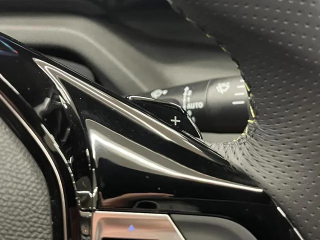 Peugeot 308 GT HYBRID 2025 — миниатюра 5