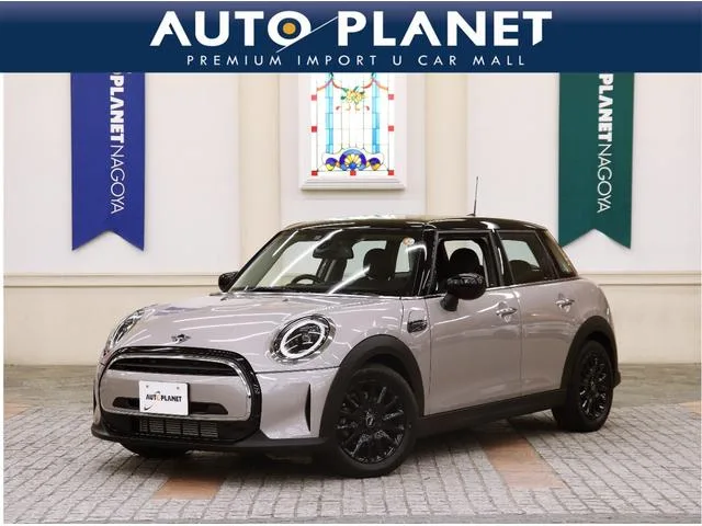 MINI MINI COOPER D 2023 — фото 1, купить с доставкой в Москву