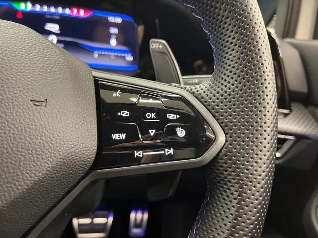 Volkswagen Golf R BASE GRADE 2022 — миниатюра 4