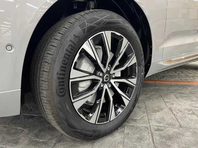 Volvo XC60 ULTRA B5 AWD 2025 — миниатюра 2