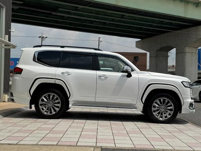 Toyota LAND CRUISER ZX 2025 — миниатюра 2