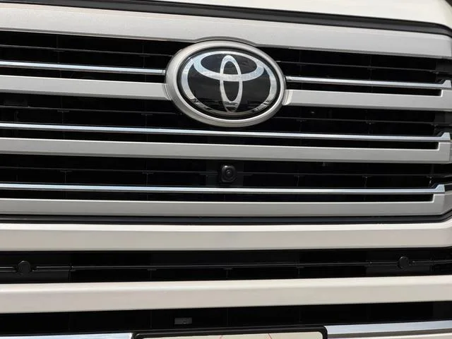 Toyota LAND CRUISER ZX 2025 — миниатюра 5