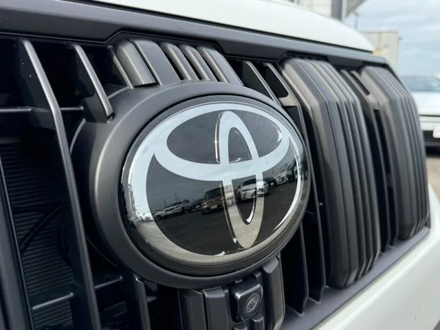 Toyota Land Cruiser Prado TX L PACKAGE MATT BLACK EDITION 2023 — миниатюра 3