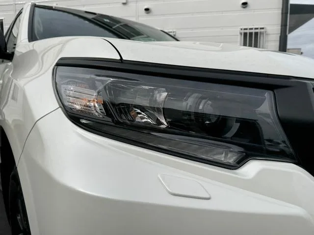 Toyota Land Cruiser Prado TX L PACKAGE MATT BLACK EDITION 2023 — миниатюра 4