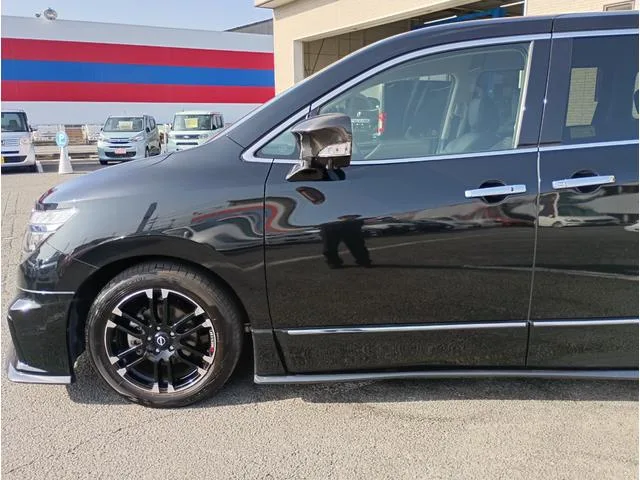 Nissan ELGRAND 250HIGHWAY STAR S 2023 — миниатюра 3
