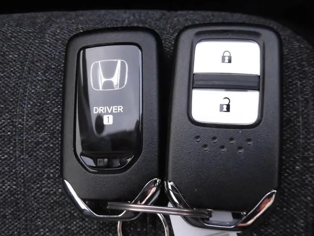 Honda FIT E:HEV HOME 2025 — миниатюра 3