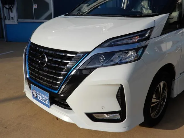 Nissan SERENA E-POWER HIGHWAY STAR V 2022 — миниатюра 4