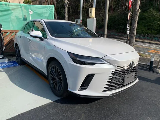 Lexus RX RX450H+ VERSION L 2023 — миниатюра 3