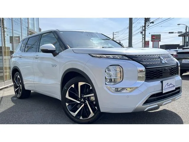 Mitsubishi OUTLANDER PHEV P 2022 — миниатюра 2