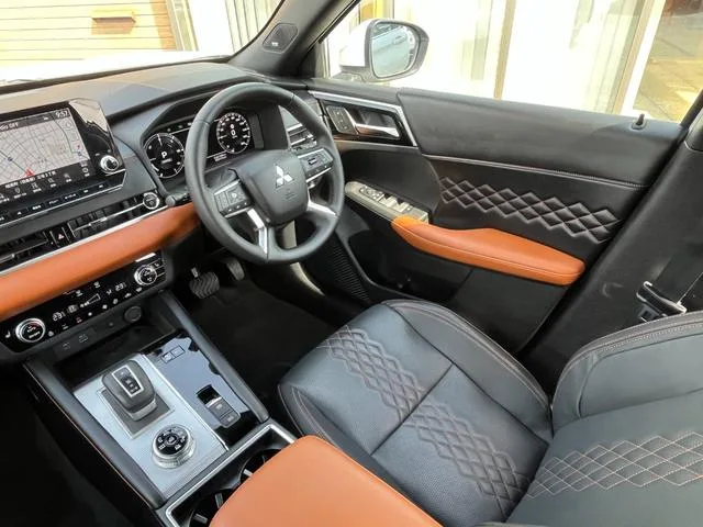 Mitsubishi OUTLANDER PHEV P 2022 — миниатюра 5