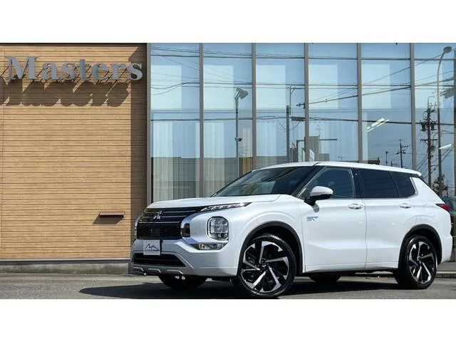 Mitsubishi OUTLANDER PHEV P 2022 — фото 1, купить с доставкой в Москву