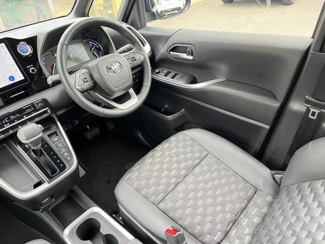 Toyota VOXY HYBRID S-Z 2023 — миниатюра 5