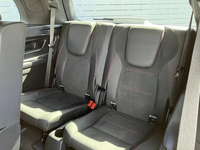 Mercedes-Benz GLB-Class GLB200D 4MATIC AMG LINE PACKAGE 2024 — миниатюра 4