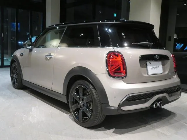 MINI MINI COOPER S CLASSIC TRIM 2023 — миниатюра 3