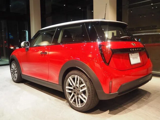 MINI MINI COOPER C CLASSIC TRIM 2025 — миниатюра 3