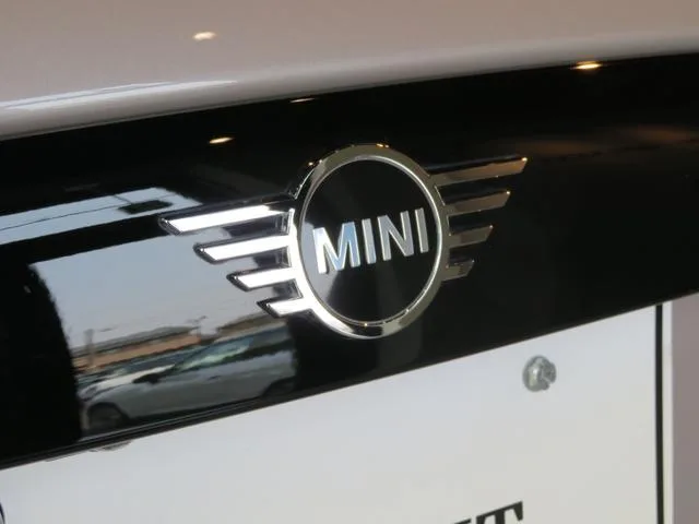 MINI MINI COOPER FIRST PACKAGE CLASSIC TRIM 2023 — миниатюра 4