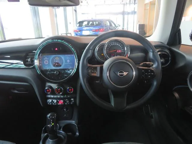 MINI MINI COOPER FIRST PACKAGE CLASSIC TRIM 2023 — миниатюра 5