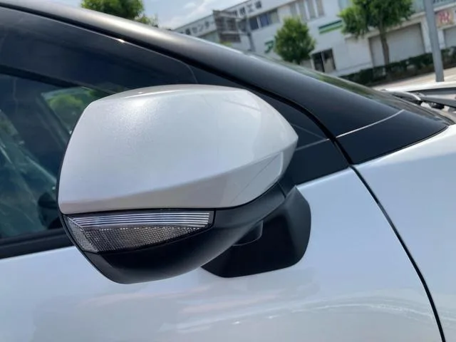 Toyota YARIS CROSS HYBRID Z 2025 — миниатюра 3
