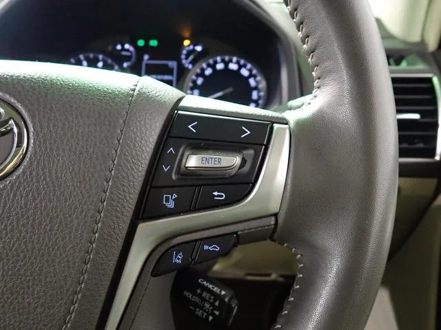 Toyota Land Cruiser Prado TX L PACKAGE 2023 — миниатюра 5