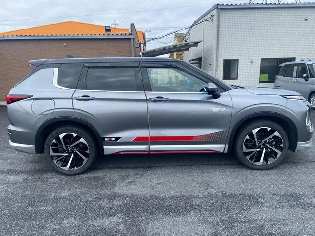 Mitsubishi OUTLANDER PHEV P 2023 — миниатюра 2