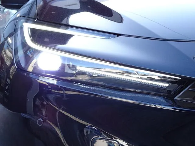 Toyota PRIUS Z 2023 — миниатюра 3