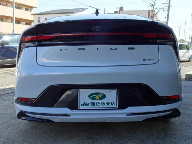 Toyota Prius Z 2025 — миниатюра 4