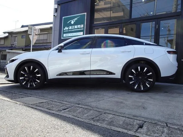 Toyota CROWN CROSSOVER RS ADVANCED 2023 — миниатюра 2