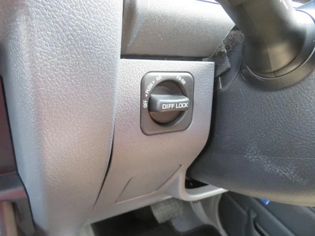 Toyota LAND CRUISER 70 AX 2025 — миниатюра 3