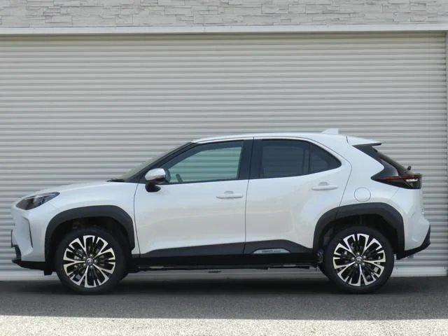 Toyota YARIS CROSS HYBRID Z 2025 — миниатюра 2